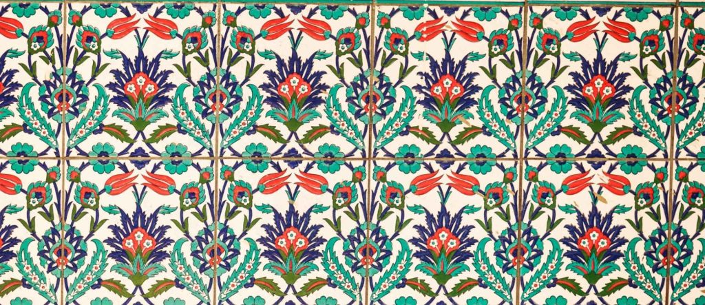 Colors of the Ottoman Empire with Iznik Tiles. Red, Green and blue stone used in this work.